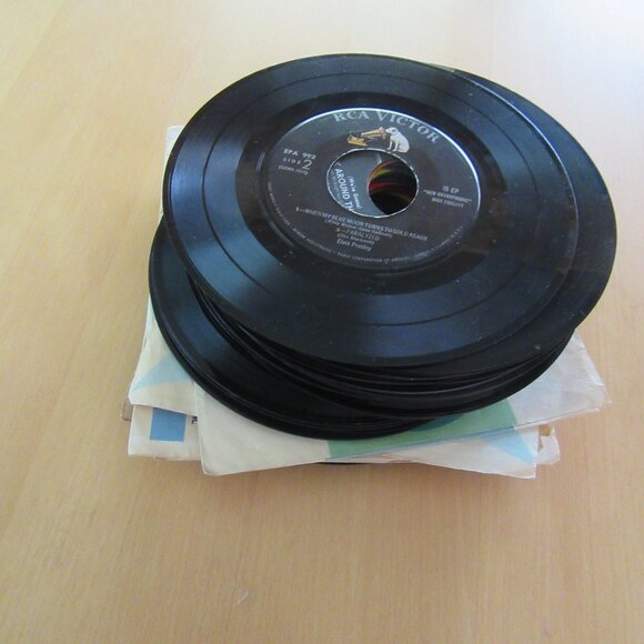 45 RPM lot of 40 vinyl records for jukebox - 1960s rock & roll, pop, classics - Picture 4 of 4